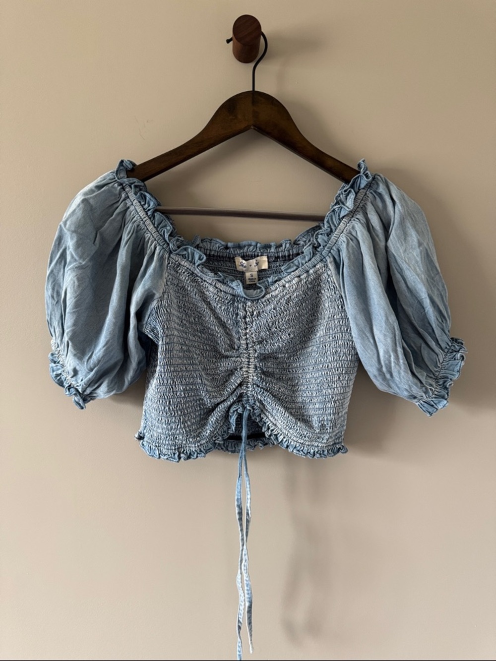 SHE AND SKY SMOCKED CHAMBRAY CROP TOP SIZE SMALL